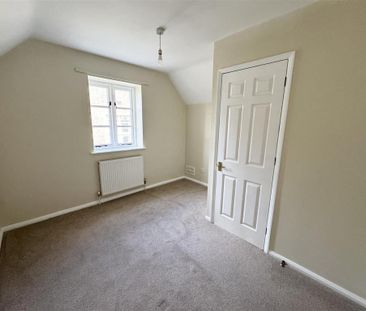 2 bedroom semi-detached house to rent - Photo 2