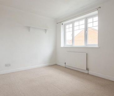 2 bedroom semi-detached house to rent - Photo 4