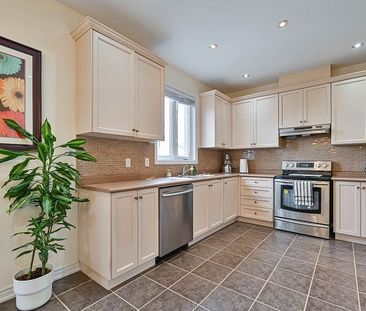 For Lease - 20 Wynview Street, Brampton, Ontario - Photo 3