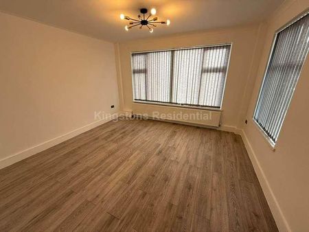 Cyncoed Crescent, Cyncoed, CF23 - Photo 3