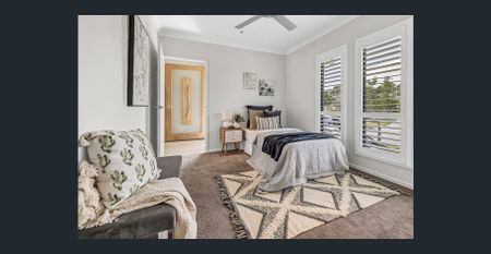 Stunning Home in Gainsborough Greens! - Photo 3