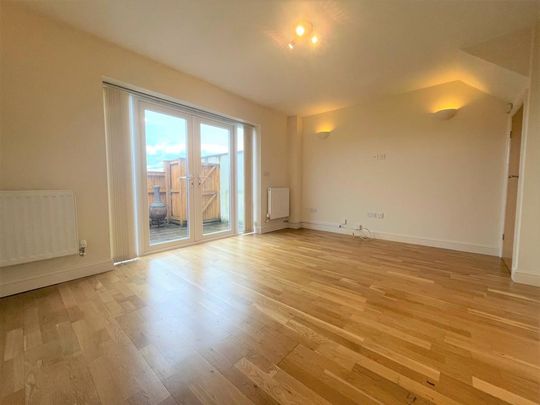 2 bedroom property to rent - Photo 1