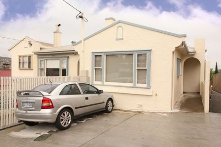 1/10 Elizabeth Street, Launceston - Photo 2