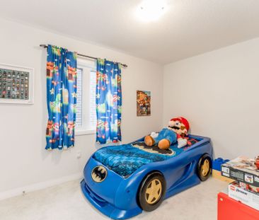 For Lease - 147 Landolfi Way, Bradford West Gwillimbury, Ontario - Photo 5