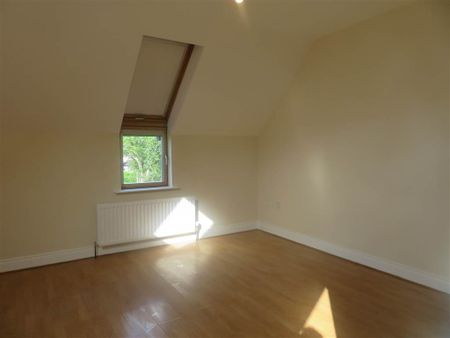 30 Richmond Park, Upper Lisburn Road , Belfast , BT10 0HB - Photo 3