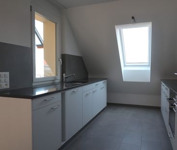 Neuwertige Maisonette Dachwohnung im Dorfkern - Photo 6