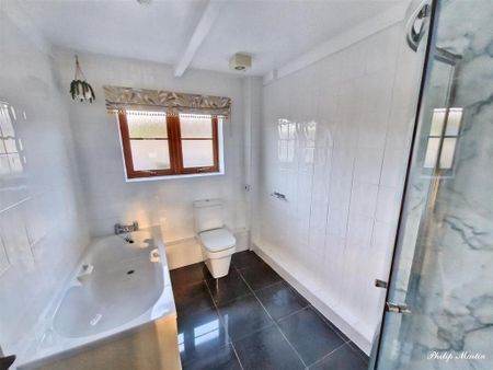 1 bedroom barn conversion to rent - Photo 3