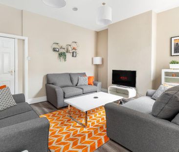 5 bedroom terraced house to rent - Photo 1