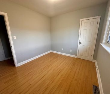 For Lease - 1554 Lochlin Trail, Mississauga, Ontario - Photo 4