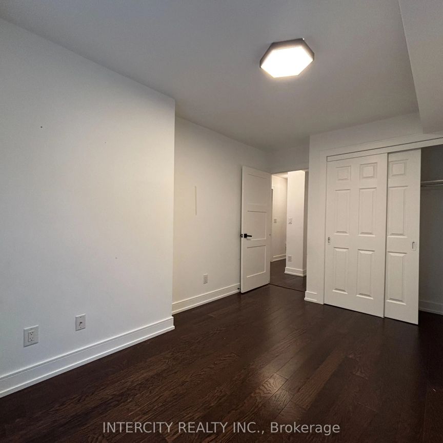 7 Brighton Place #8 - Photo 1