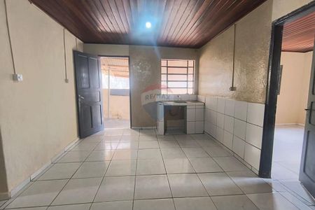 Casa pequena com 1 quarto R$ 1.400,00 para alugar. - Foto 2