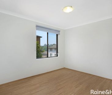 2/82-84 Hunter Street, Hornsby, NSW 2077 - Photo 3