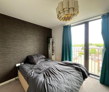 2 bedroom flat to rent - Photo 2