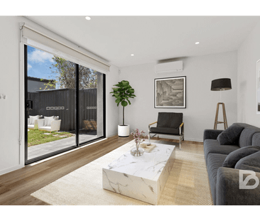 Space, Style & Contemporary Comfort - Photo 1