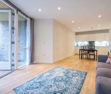 2 Bed Flat, Stead Street, SE17 - Photo 2