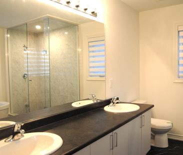 For Lease - 22 Sassafras Road, Springwater, Ontario - Photo 1