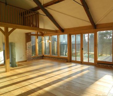 3 bedroom semi-detached house to rent - Photo 3