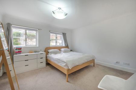 Byron Mews, London, NW3 - Photo 5