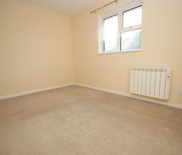 2 bed Terraced House for let - Photo 2