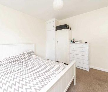 2 bedroom maisonette to rent - Photo 4