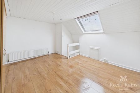3 bedroom terraced house to rent - Photo 5