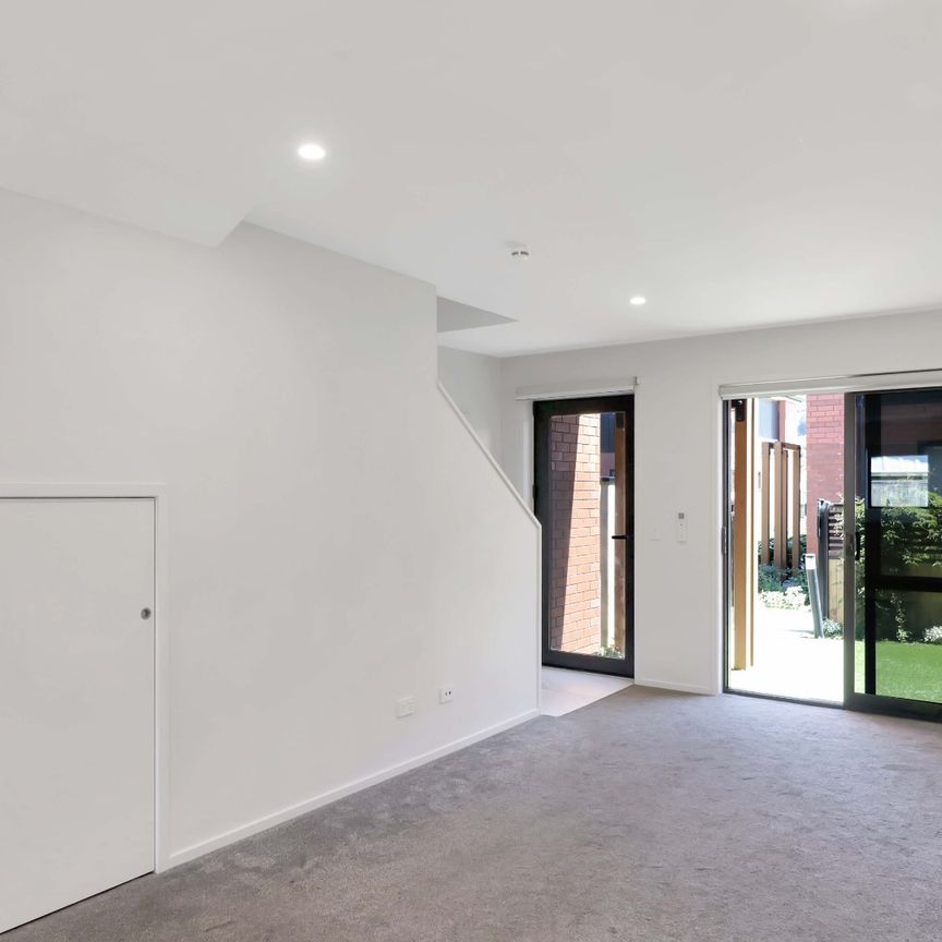 Townhouse Living in Taita - Photo 1