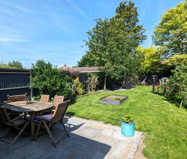 Kings Road, Woking, Surrey, GU24 - Photo 2