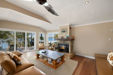 PITTWATER PARADISE � BOAT ACCESS ONLY - Photo 2