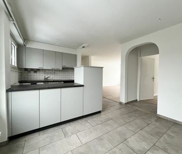 Renovated 5.5-room apartment! - Photo 5