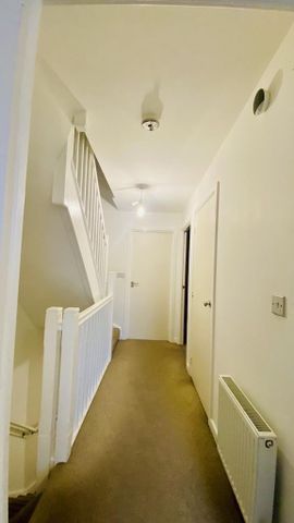 5 bedroom terraced house to rent - Photo 2