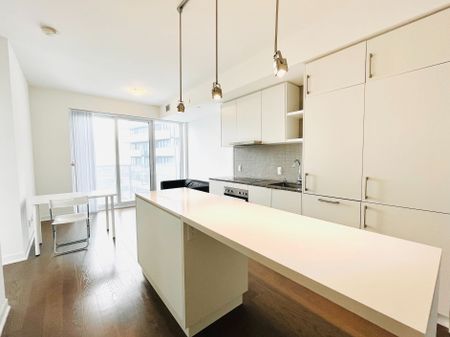 For Lease - 100 Harbour Street Unit# 6105, Toronto, Ontario - Photo 3