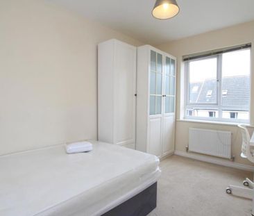 *** STUDENT HOUSE ** £775pppm BILLS INCLUDED** A fantastic 5 bedroo... - Photo 6