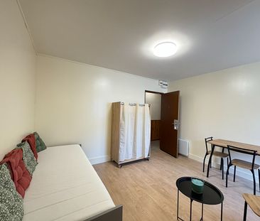 Location Appartement 1 pièce 19m² - Photo 1