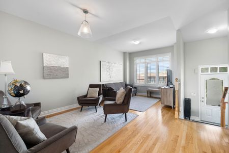 For Lease - 21 Ypres Road, Toronto, Ontario - Photo 3