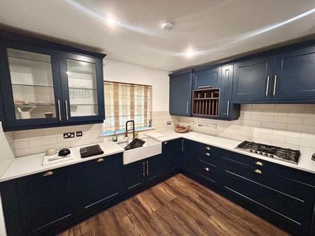 Bernadines, MK18 - Photo 3