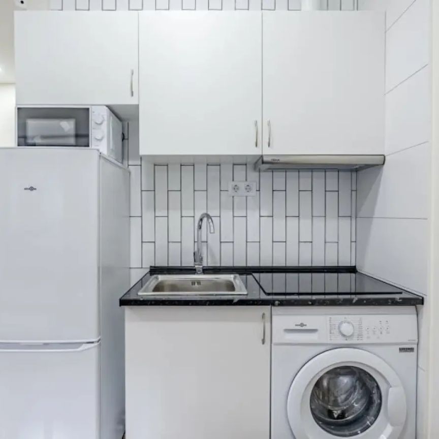 1-bedroom apartment for rent in San Fermín, all bills included. - Foto 1