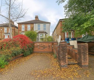 3 bedroom semi-detached house to rent - Photo 4