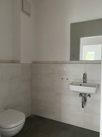 Nie wieder Treppensteigen! Wundervolle 3-Zimmer-Erdgeschosswohnung mit eigener Terrasse! - Photo 3