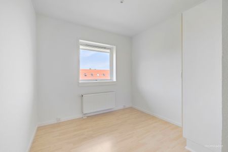 Dejligt rækkehus i Holluf Pile med have og gratis parkering - Foto 3