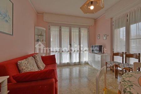 Trilocale via della Resistenza 23, Centro, San Bartolomeo al Mare - Photo 2