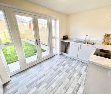 2 bedroom terraced house to rent - Photo 4