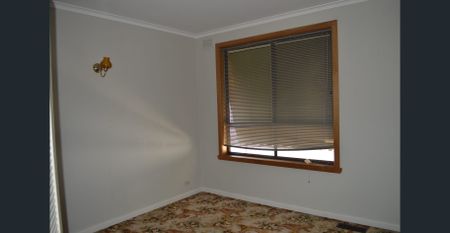 Neat Brick home! - Photo 3