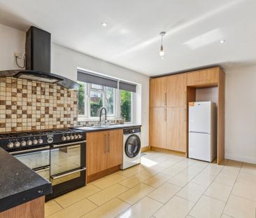 House share to rent - Photo 4