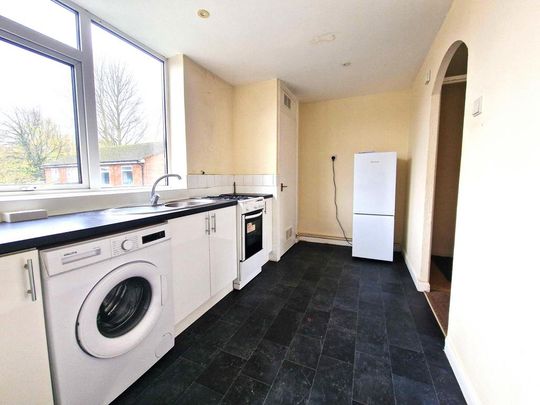 2 bedroom end of terrace house to rent - Photo 1