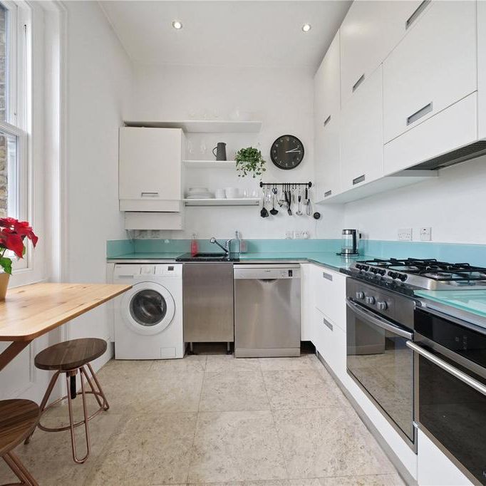 2 bedroom flat to rent - Photo 1