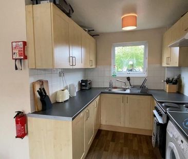 1 bedroom in a house share to rent - Photo 5