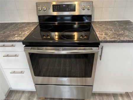 For Lease - 385 KERR Street Unit# Second Floor, Oakville, Ontario - Photo 5