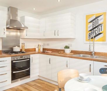 3 bedroom semi-detached house to rent - Photo 2