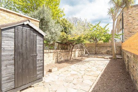 6 bedroom terraced house to rent - Photo 2