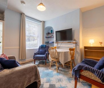 3 bedroom private hall to rent - Photo 4